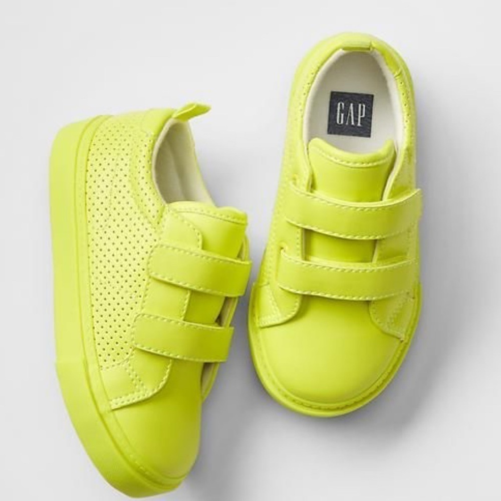 Gap kids shoes size 5 Toodler